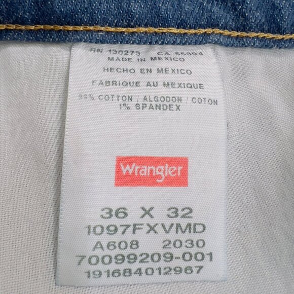 Wrangler Mens Jeans Relaxed Fit Flex Light Wash Denim 36X32 NWT - Picture 10 of 11